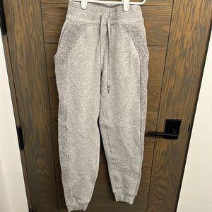 GREY LULULEMON JOGGERS
